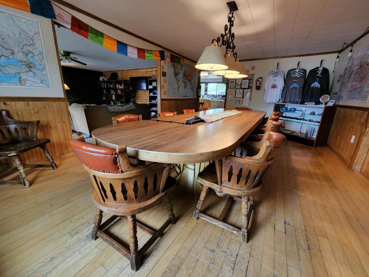 Inn The Clouds Hostel & Inn 莱德维尔 外观 照片